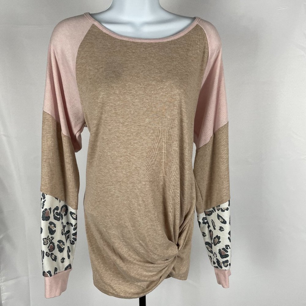 Sweatshirt Beige with Animal Print Sleeve Tin Sweater